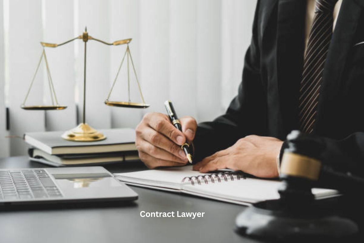 Contract lawyer